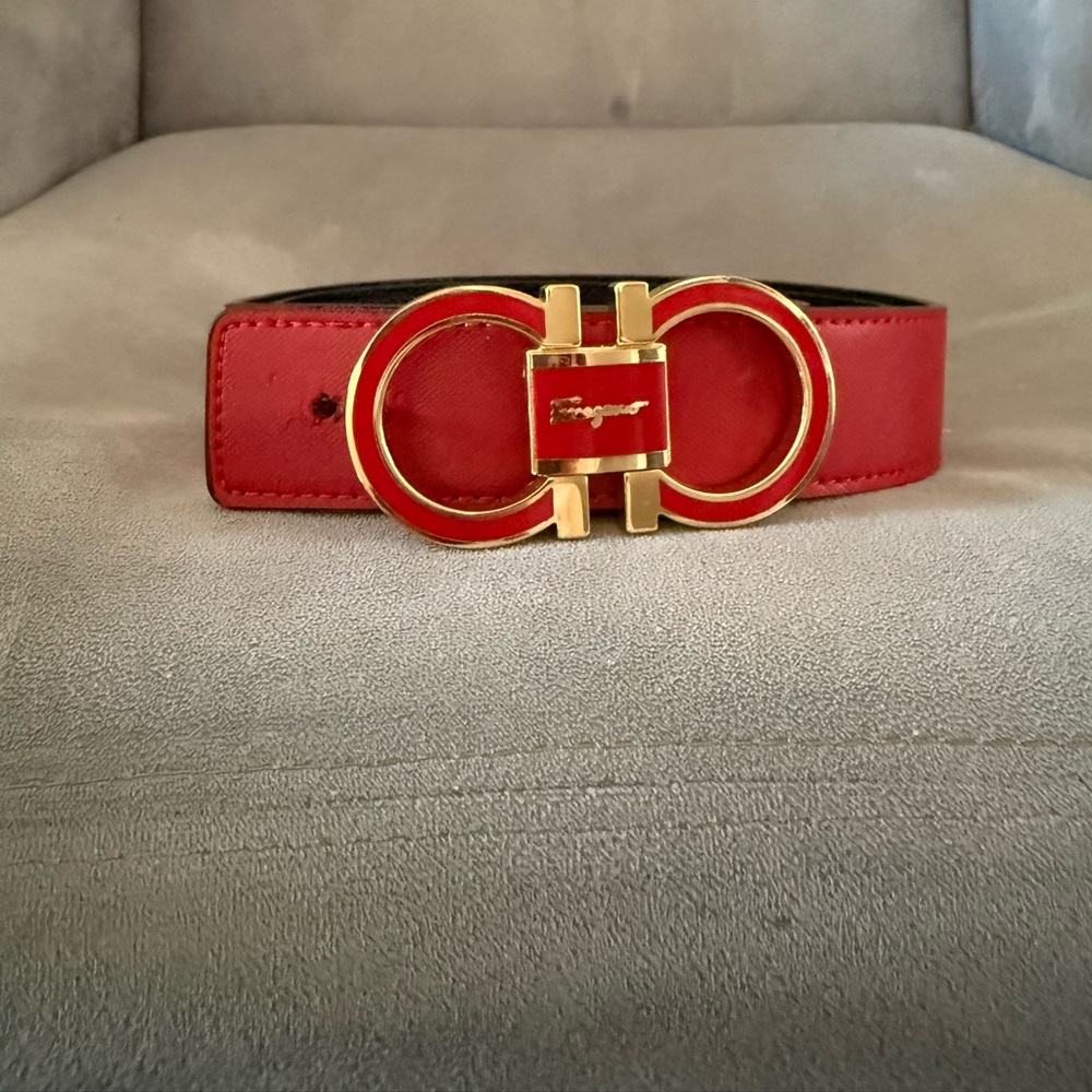 BROKEN Salvatore Ferragamo Red Belt with Gold Double broken Buckle